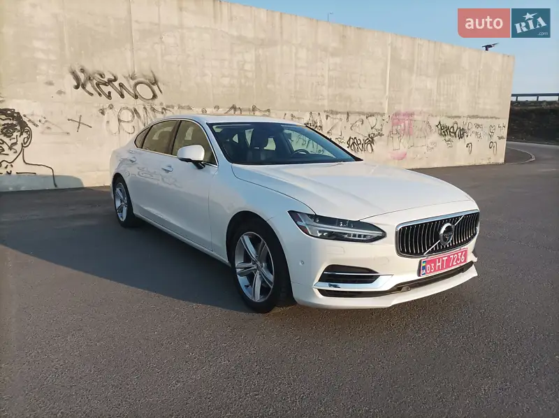 Volvo S90