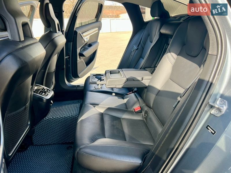Седан Volvo S90 2016 в Житомире