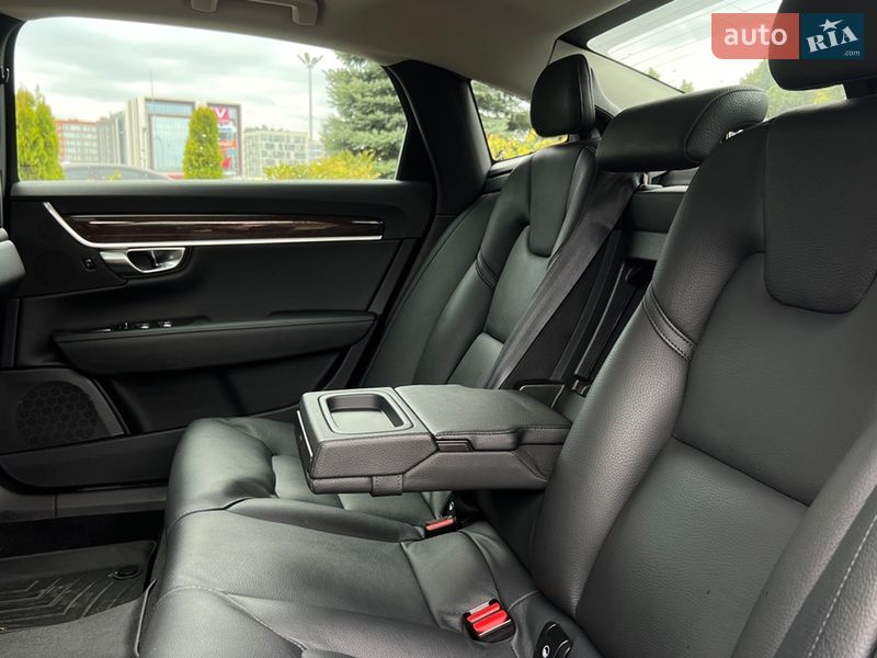 Седан Volvo S90 2017 в Львове
