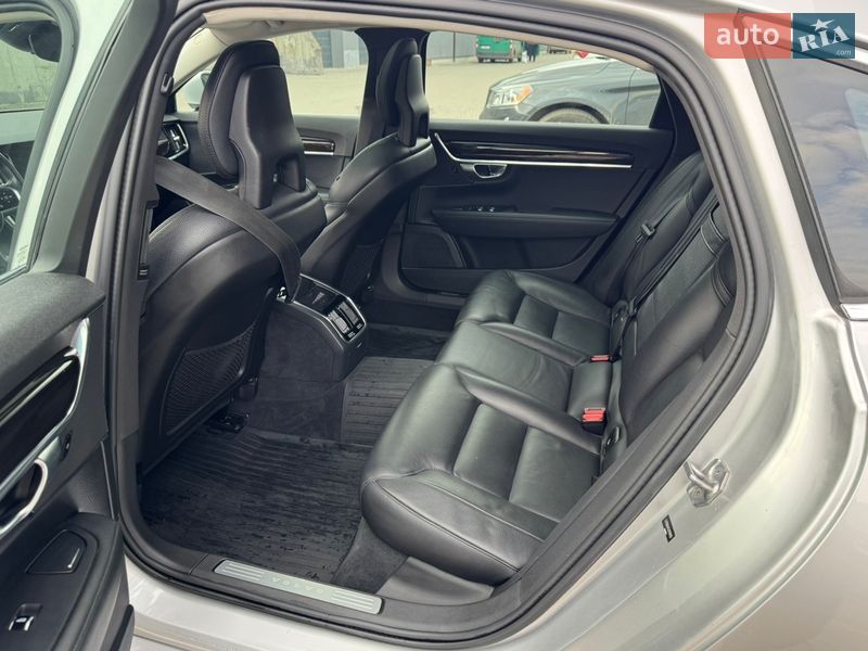 Седан Volvo S90 2017 в Ивано-Франковске