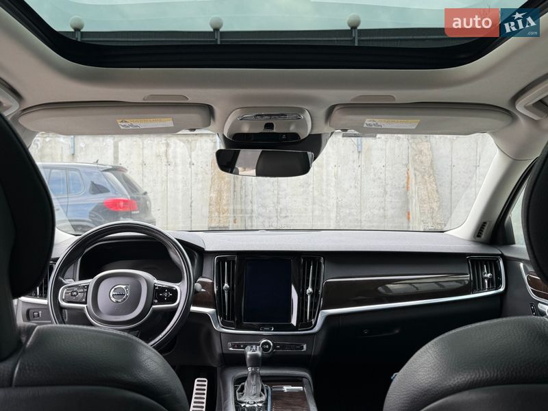 Седан Volvo S90 2017 в Ивано-Франковске