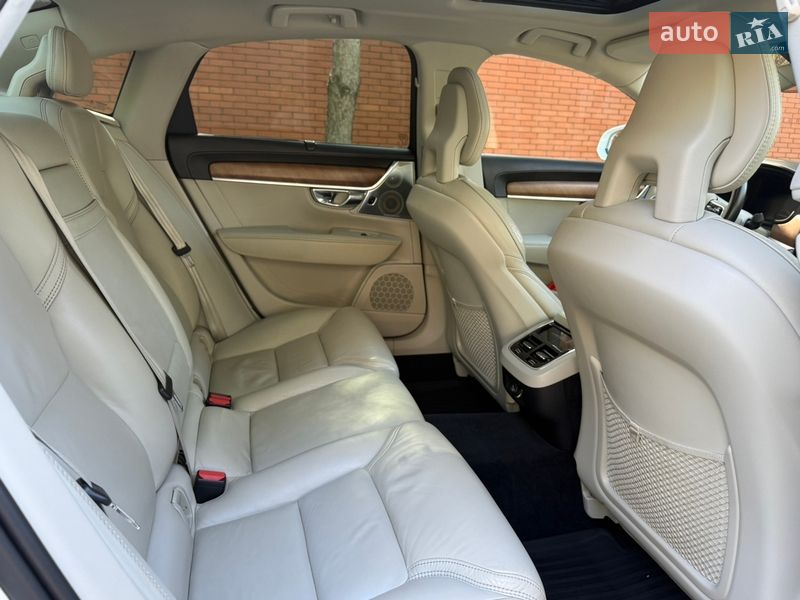 Седан Volvo S90 2016 в Дніпрі