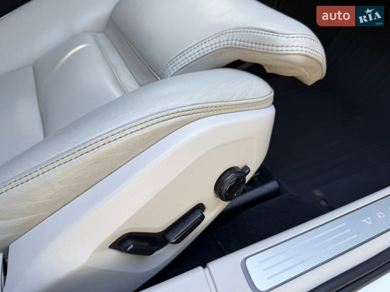 Седан Volvo S90 2016 в Дніпрі