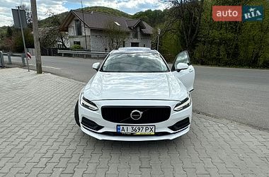 Седан Volvo S90 2016 в Сваляві