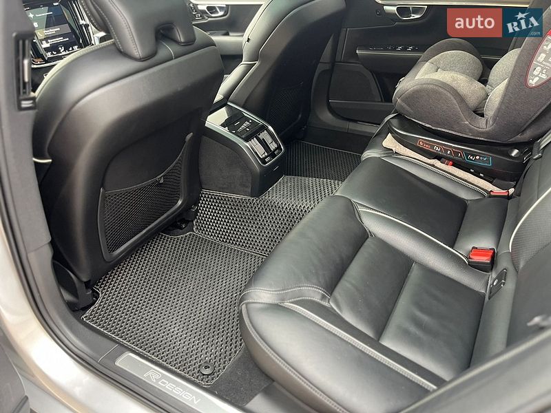Седан Volvo S90 2020 в Ивано-Франковске