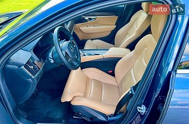 Седан Volvo S90 2022 в Киеве