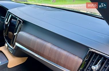 Седан Volvo S90 2022 в Киеве