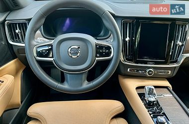 Седан Volvo S90 2022 в Киеве