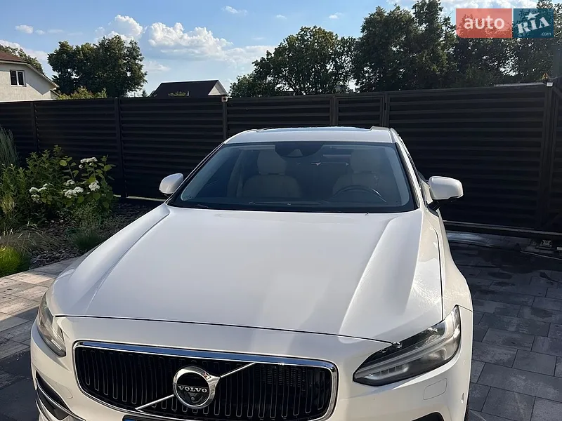 Volvo S90