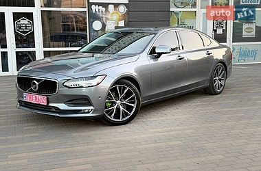Седан Volvo S90 2017 в Нововолинську