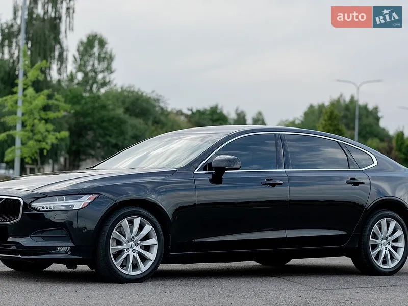 Volvo S90