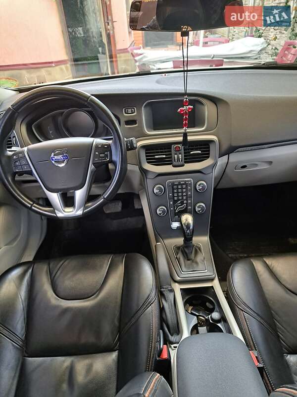 Хэтчбек Volvo V40 Cross Country 2013 в Днепре фото 2 Хэтчбек Volvo V40 Cross Country 2013 в Днепре