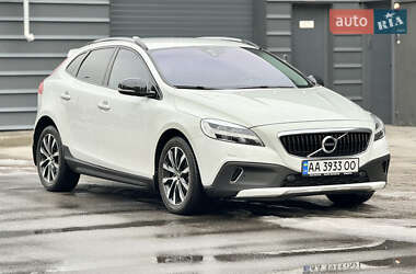 Хэтчбек Volvo V40 Cross Country 2019 в Киеве