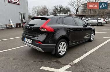 Хэтчбек Volvo V40 Cross Country 2014 в Киеве