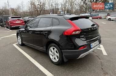 Хэтчбек Volvo V40 Cross Country 2014 в Киеве