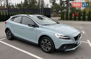 Хетчбек Volvo V40 Cross Country 2018 в Києві