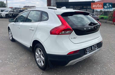 Хэтчбек Volvo V40 Cross Country 2015 в 