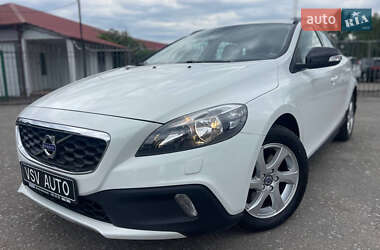 Хэтчбек Volvo V40 Cross Country 2015 в 
