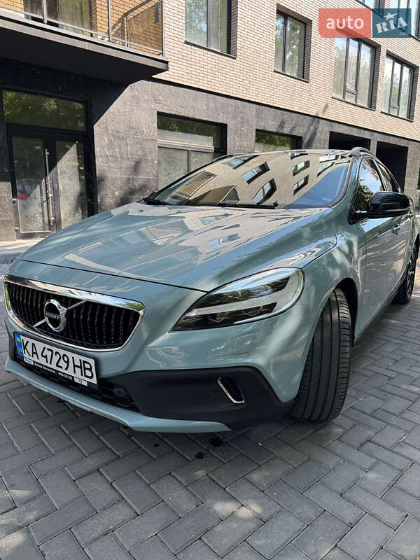 Volvo V40 Cross Country 2019