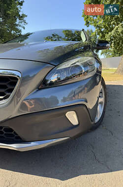 Хэтчбек Volvo V40 Cross Country 2014 в 