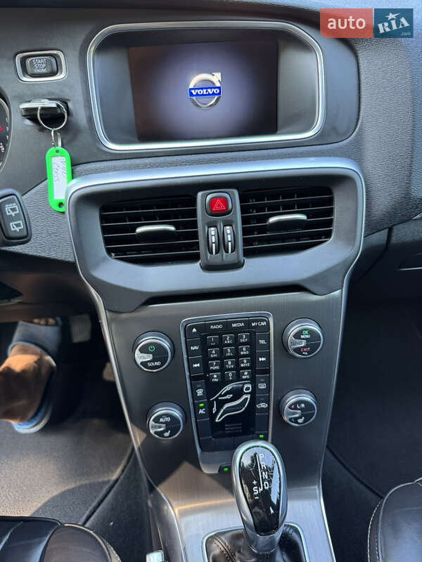 Хетчбек Volvo V40 Cross Country 2014 в Луцьку фото 40 Хетчбек Volvo V40 Cross Country 2014 в Луцьку