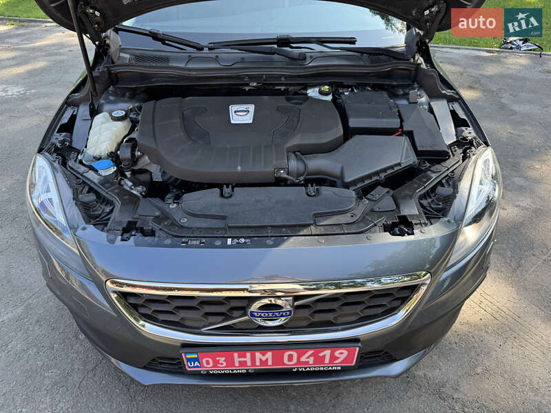 Хетчбек Volvo V40 Cross Country 2014 в Луцьку фото 43 Хетчбек Volvo V40 Cross Country 2014 в Луцьку