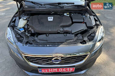 Хэтчбек Volvo V40 Cross Country 2014 в 