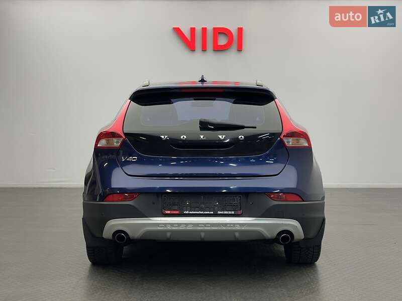 Хетчбек Volvo V40 Cross Country 2016 в Києві