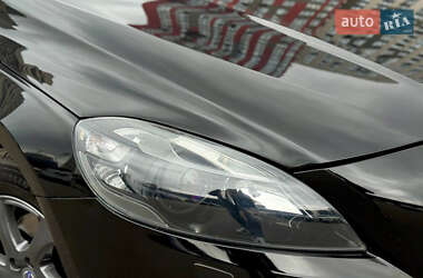 Хэтчбек Volvo V40 Cross Country 2014 в 