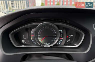 Хэтчбек Volvo V40 Cross Country 2014 в 