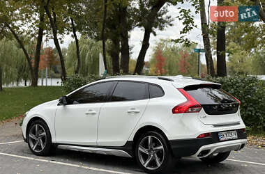 Хэтчбек Volvo V40 Cross Country 2012 в 