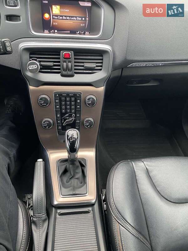 Хетчбек Volvo V40 Cross Country 2019 в Києві фото 12 Хетчбек Volvo V40 Cross Country 2019 в Києві