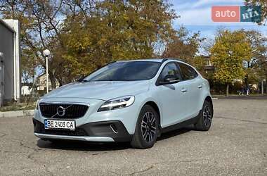 Хетчбек Volvo V40 Cross Country 2017 в Миколаєві