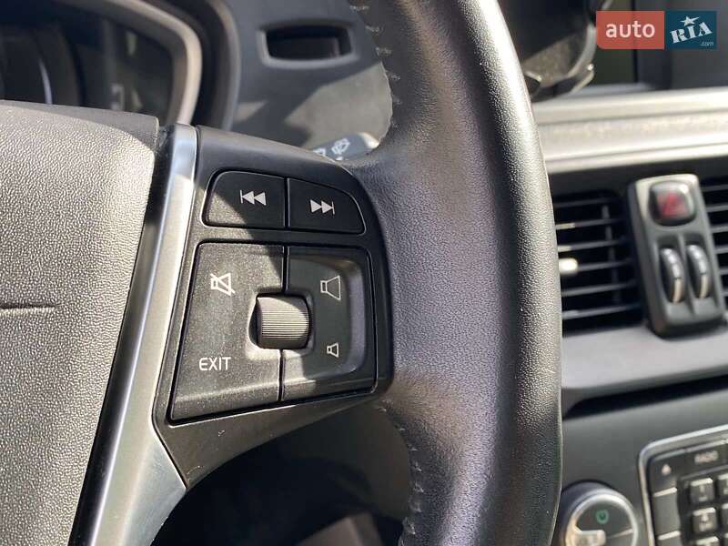 Хэтчбек Volvo V40 Cross Country 2017 в Николаеве фото 41 Хэтчбек Volvo V40 Cross Country 2017 в Николаеве