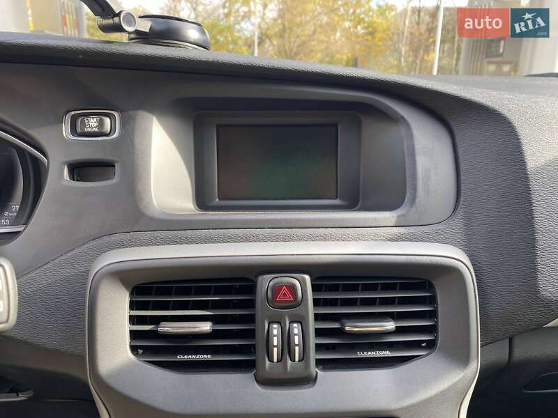 Хэтчбек Volvo V40 Cross Country 2017 в Николаеве фото 49 Хэтчбек Volvo V40 Cross Country 2017 в Николаеве