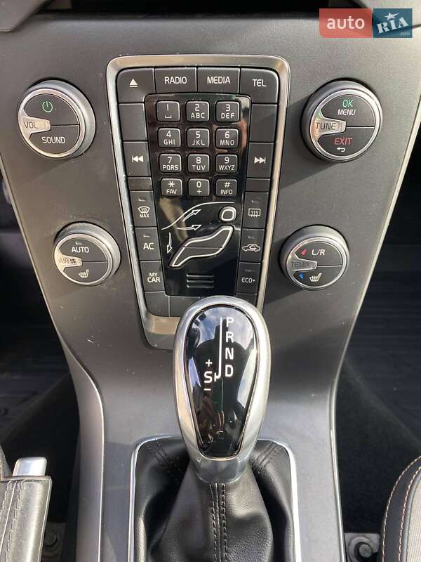 Хэтчбек Volvo V40 Cross Country 2017 в Николаеве фото 54 Хэтчбек Volvo V40 Cross Country 2017 в Николаеве