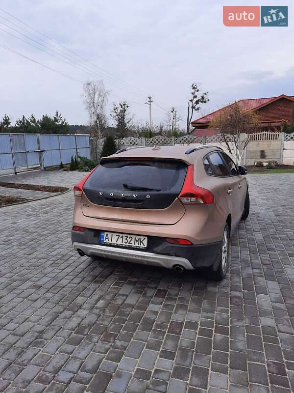Хетчбек Volvo V40 Cross Country 2017 в Нетішині