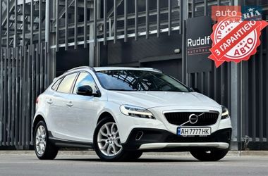 Хэтчбек Volvo V40 Cross Country 2016 в Киеве