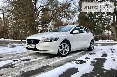 Хэтчбек Volvo V40 2014 в Киеве