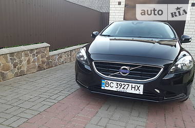 Хэтчбек Volvo V40 2014 в Бродах