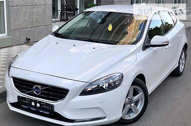 Хетчбек Volvo V40 2014 в Києві