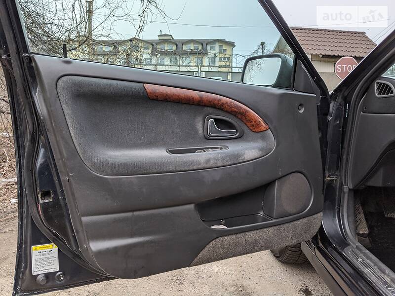 Універсал Volvo V40 1997 в Львові