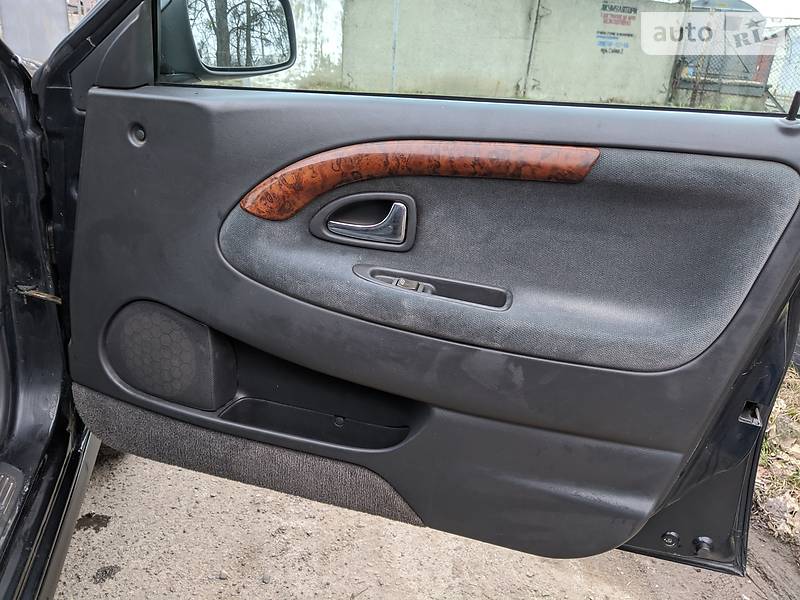 Універсал Volvo V40 1997 в Львові