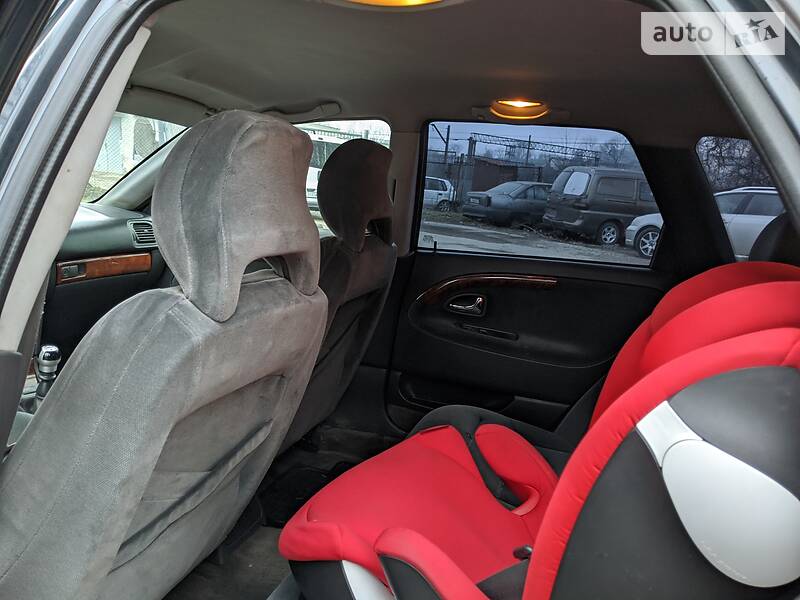 Універсал Volvo V40 1997 в Львові