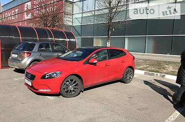 Хэтчбек Volvo V40 2013 в Харькове