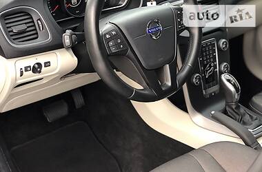 Седан Volvo V40 2013 в Одессе