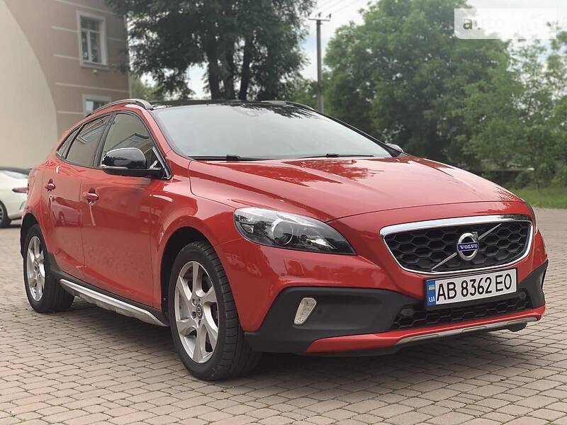 Внедорожник / Кроссовер Volvo V40 2016 в Виннице