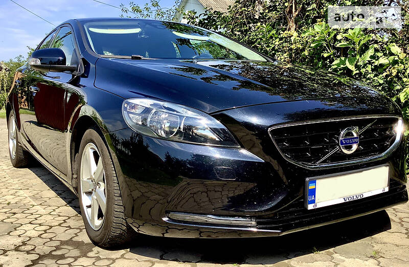 Хэтчбек Volvo V40 2013 в Владимир-Волынском