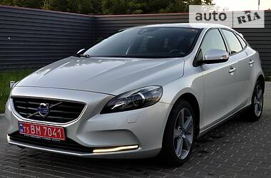 Хэтчбек Volvo V40 2012 в Радивилове