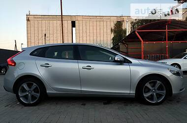 Хэтчбек Volvo V40 2012 в Радивилове